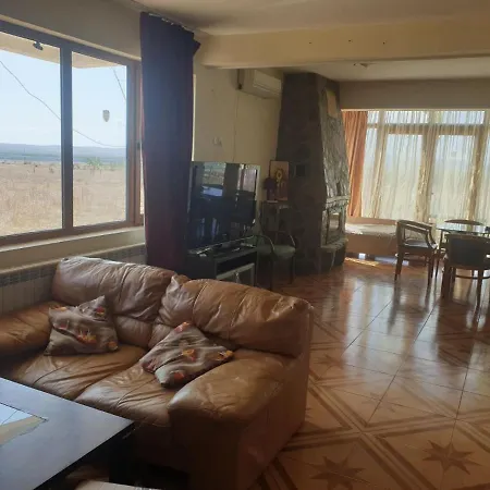 Veronica's Houses Tatil Evi Kosharitsa